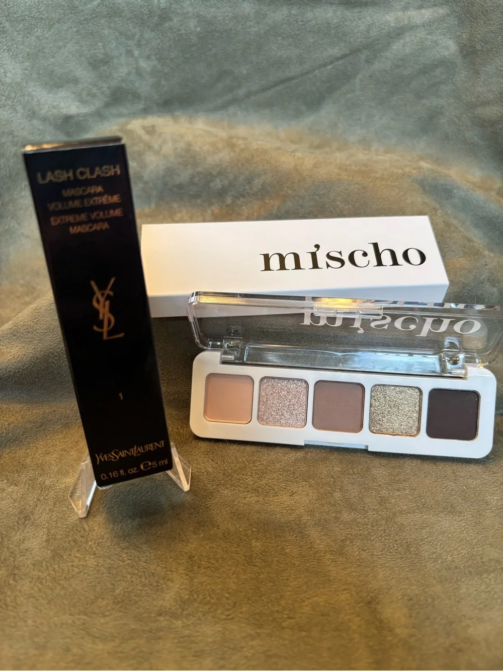 Yves Saint Laurent Lash Class Mascara Noir Black & MISCHO Mini Eyeshadow Pallet